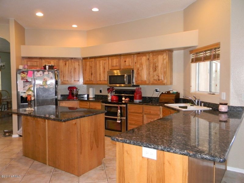 39506 N 1st St, Phoenix, AZ 85086