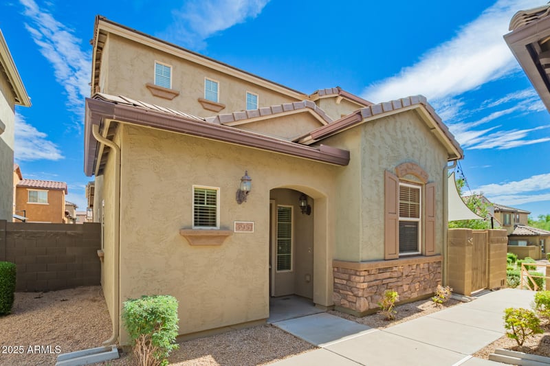 3951 Cat Balue Dr, Phoenix, AZ 85050