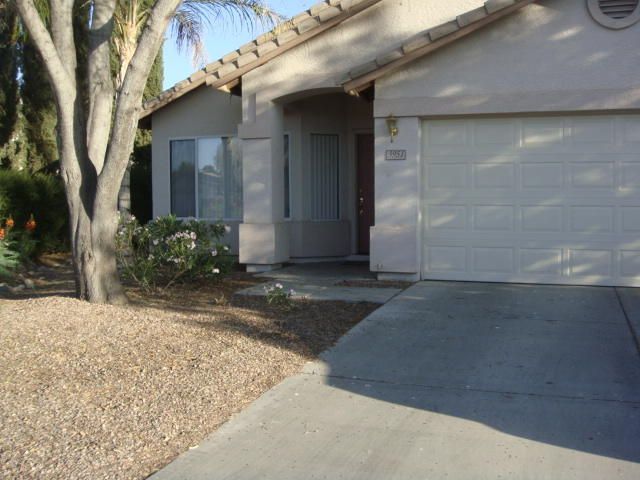 3951 E Kroll Ct, Gilbert, AZ 85234