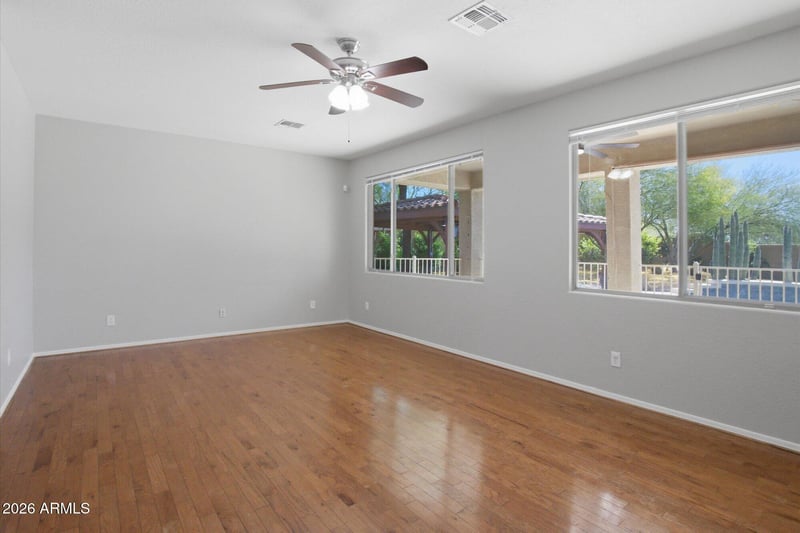 39517 N Noble Hawk Ct, Phoenix, AZ 85086