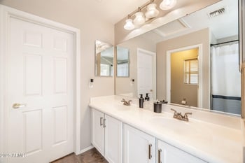 39517 Noble Hawk Ct, Phoenix, AZ 85086