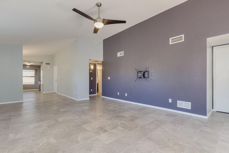 3952 E South Fork Dr, Phoenix, AZ 85044