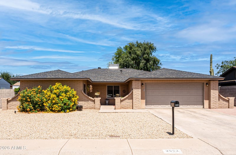 3952 Lupine Ave, Phoenix, AZ 85029
