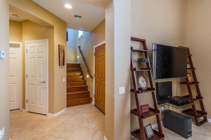 3953 E Melinda Dr, Phoenix, AZ 85050