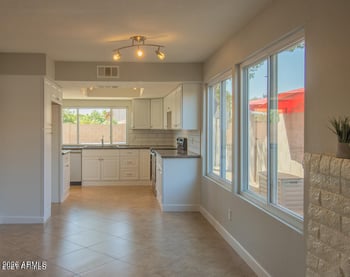 3953 Glenaire Dr, Phoenix, AZ 85053