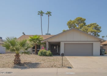 3953 Glenaire Dr, Phoenix, AZ 85053
