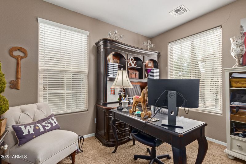 3954 E Waller Ln, Phoenix, AZ 85050