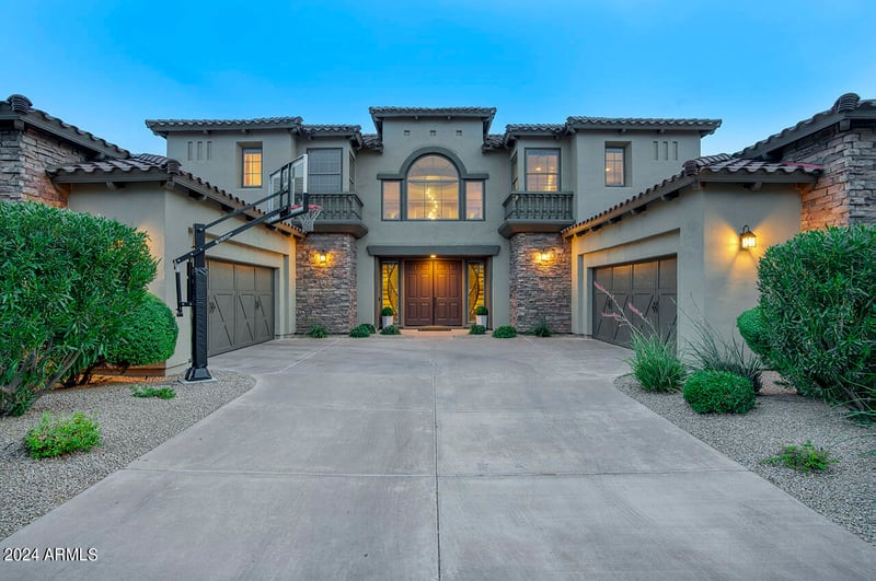 3955 E Navigator Ln, Phoenix, AZ 85050