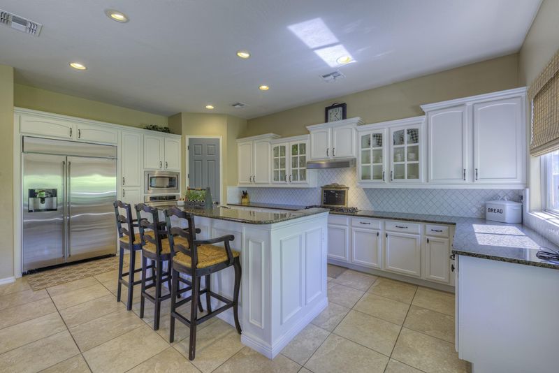 3955 E Parkside Ln, Phoenix, AZ 85050