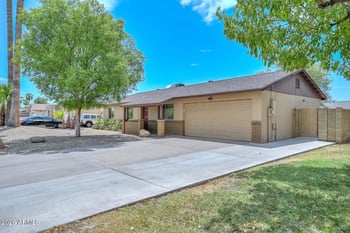 3957 Desert Hills Dr, Phoenix, AZ 85029
