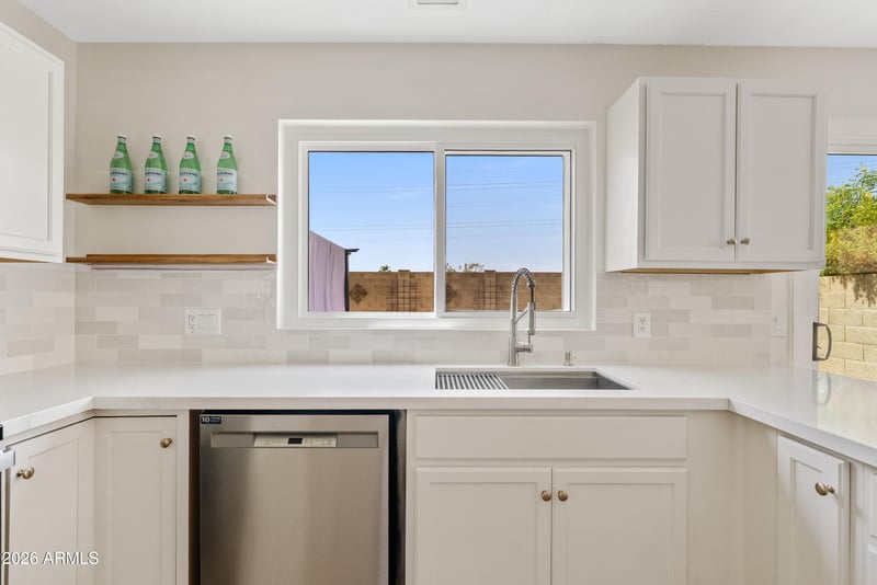 3959 Whispering Wind Dr, Glendale, AZ 85310