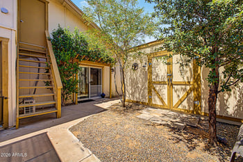 3960 W Glenaire Dr, Phoenix, AZ 85053