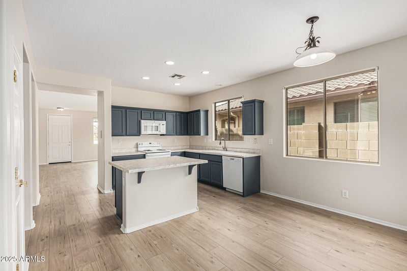 39605 Bent Creek Ct, Phoenix, AZ 85086
