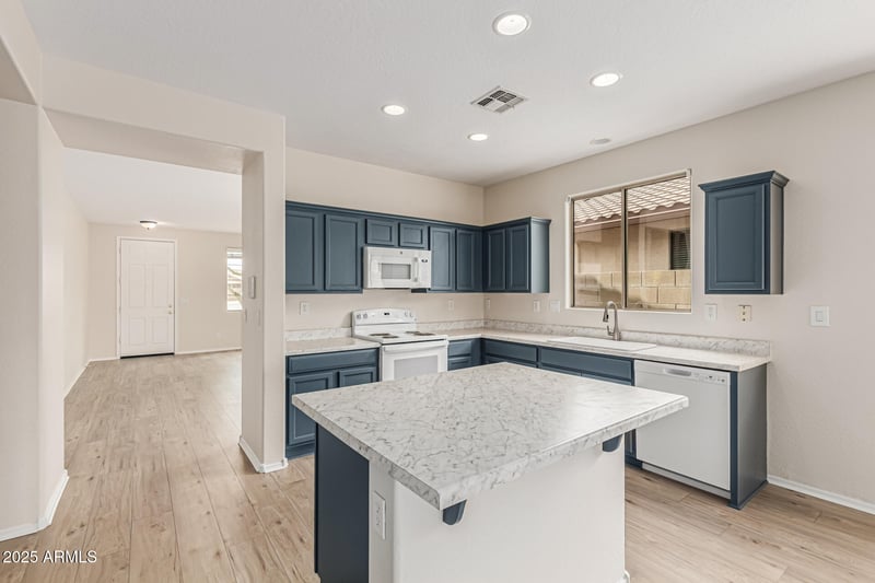 39605 Bent Creek Ct, Phoenix, AZ 85086
