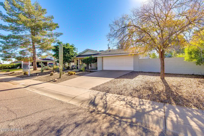 3961 Becker Ln, Phoenix, AZ 85028