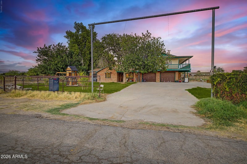 39625 Taylor St, San Tan Valley, AZ 85140