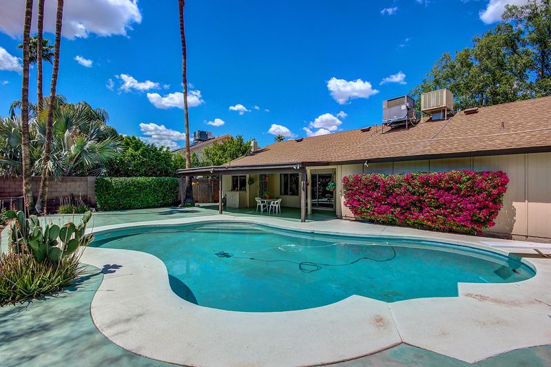 3965 W Glenaire Dr, Phoenix, AZ 85053