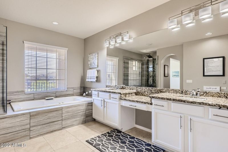 3969 E Hummingbird Ln, Phoenix, AZ 85050