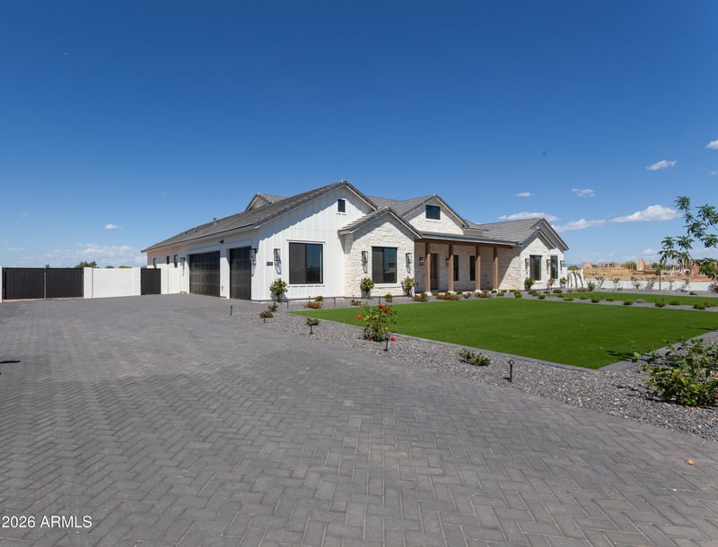 3972 Hash Knife Draw Rd, San Tan Valley, AZ 85140