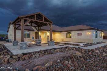 39722 N New River Rd, Phoenix, AZ 85086