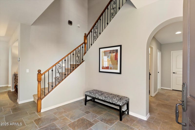 3973 E Hummingbird Ln, Phoenix, AZ 85050