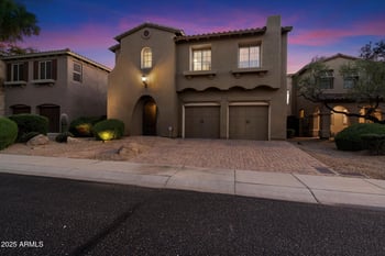 3973 Hummingbird Ln, Phoenix, AZ 85050