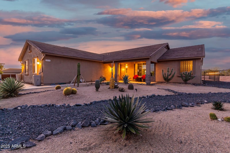 39730 New River Rd, Phoenix, AZ 85086