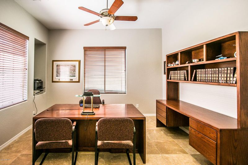 3974 E Herrera Dr, Phoenix, AZ 85050