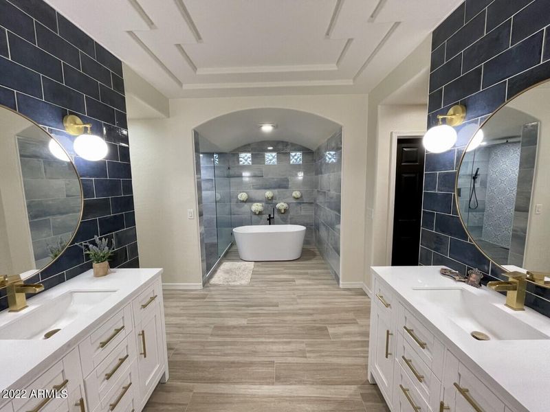 3978 E Crest Ln, Phoenix, AZ 85050