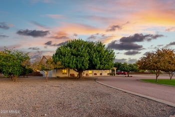 39791 N Country Ln, San Tan Valley, AZ 85140