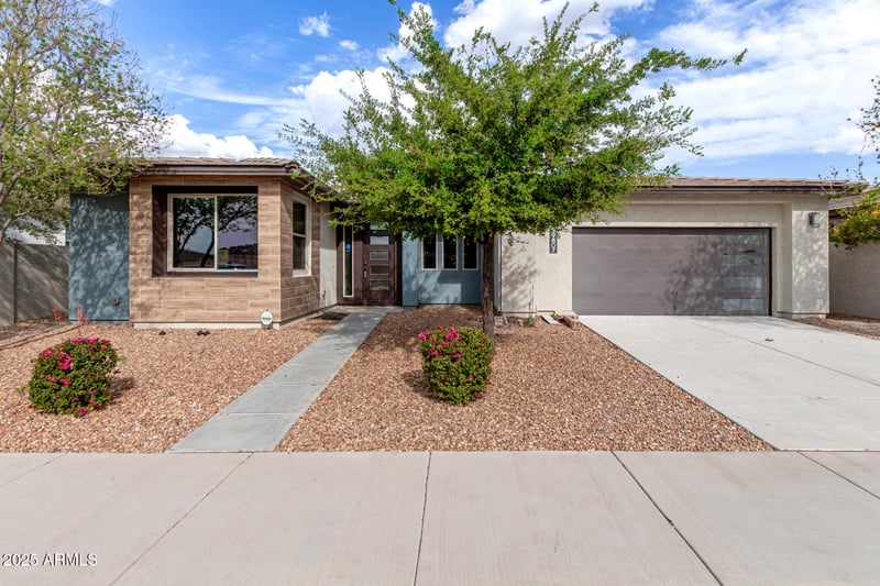 39807 Collins Ln, San Tan Valley, AZ 85140