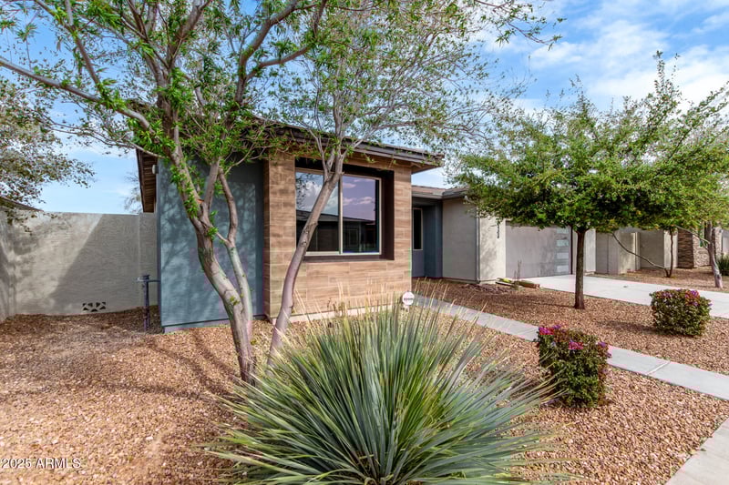 39807 Collins Ln, San Tan Valley, AZ 85140