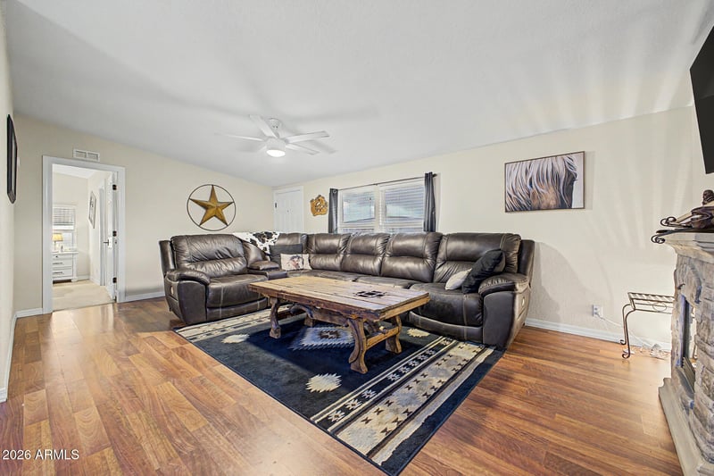 39809 N New River Rd, Phoenix, AZ 85086