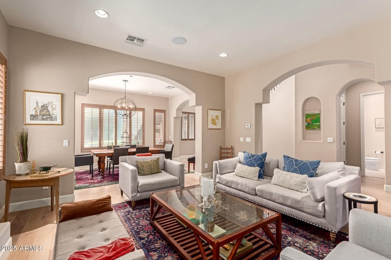 3981 Navigator Ln, Phoenix, AZ 85050
