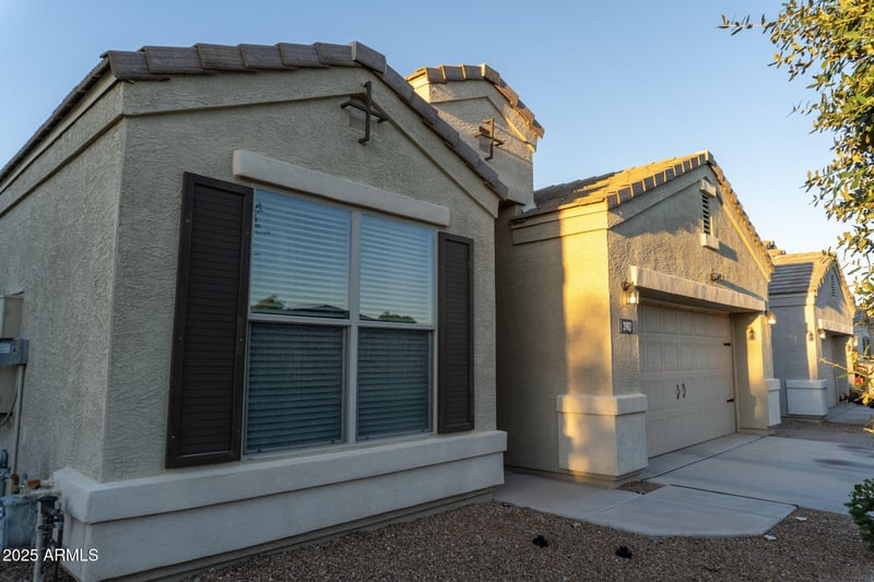 3982 Maggie Dr, San Tan Valley, AZ 85144
