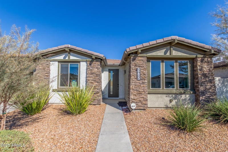 39823 Collins Ln, San Tan Valley, AZ 85140