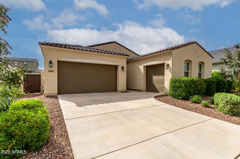 3983 Serpentine Dr, San Tan Valley, AZ 85144