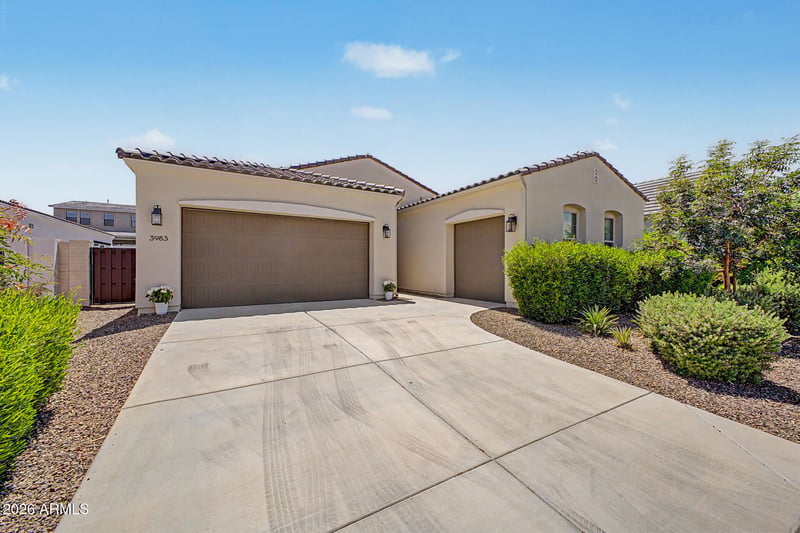 3983 Serpentine Dr, San Tan Valley, AZ 85144