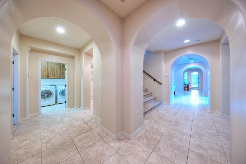 3984 E Hummingbird Ln, Phoenix, AZ 85050