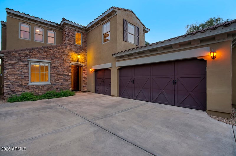 3985 E Hummingbird Ln, Phoenix, AZ 85050