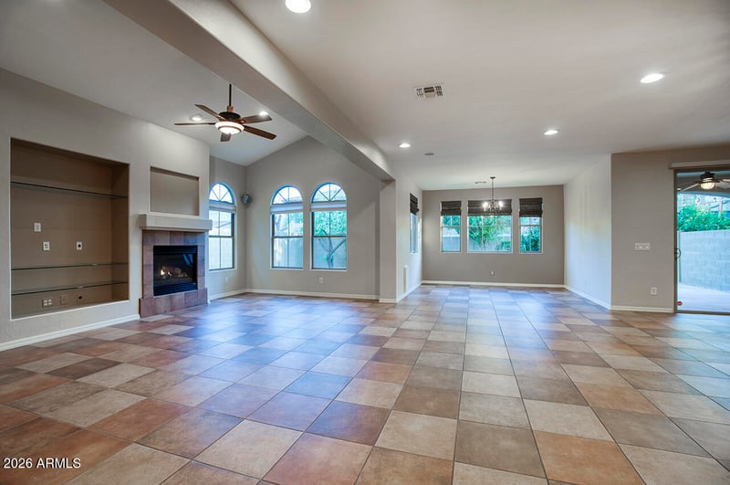 3985 E Hummingbird Ln, Phoenix, AZ 85050