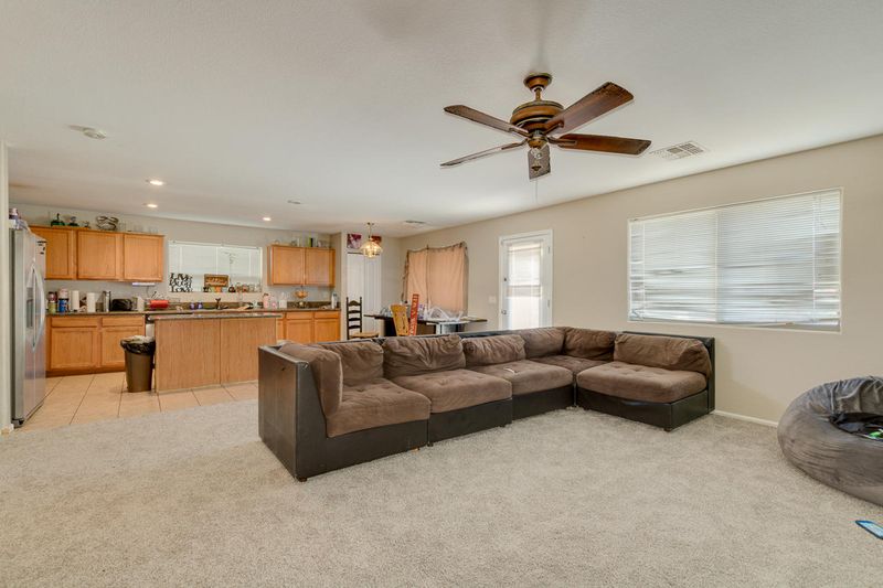 3985 E Mine Shaft Rd, San Tan Valley, AZ 85143