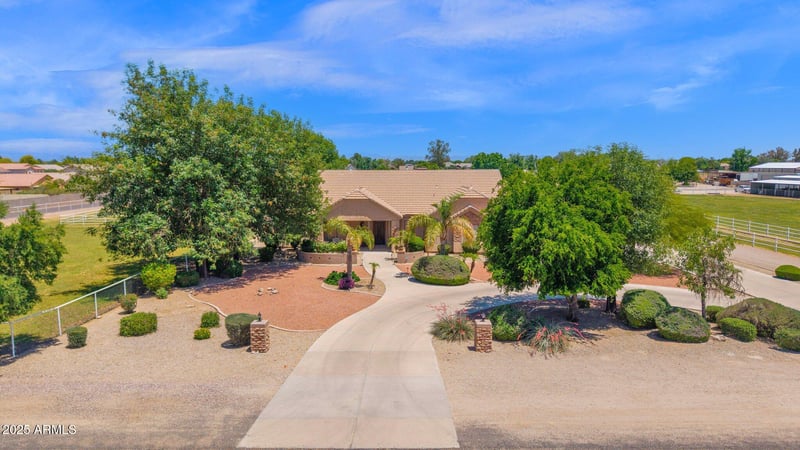 39877 Kenworthy Rd, San Tan Valley, AZ 85140