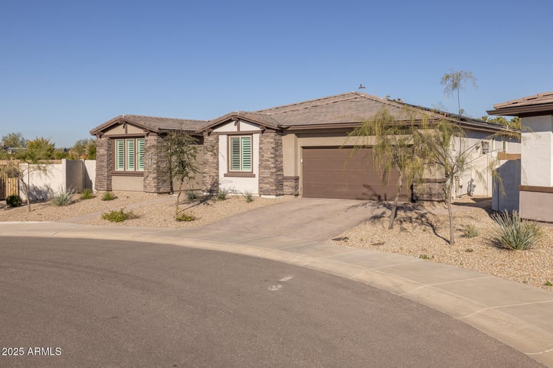 39889 Hailey Ln, San Tan Valley, AZ 85140
