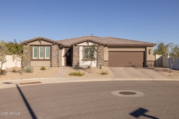 39889 Hailey Ln, San Tan Valley, AZ 85140