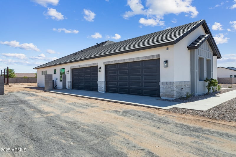 3989 Freeman Ln, San Tan Valley, AZ 85140