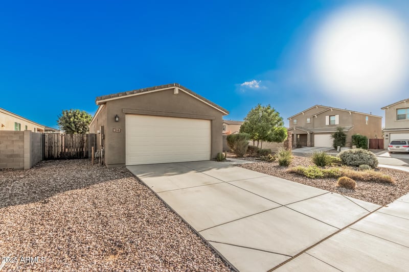 399 Pelipa Dr, San Tan Valley, AZ 85140