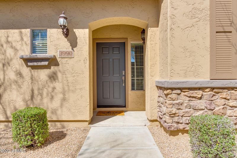 3990 E Cat Balue Dr, Phoenix, AZ 85050