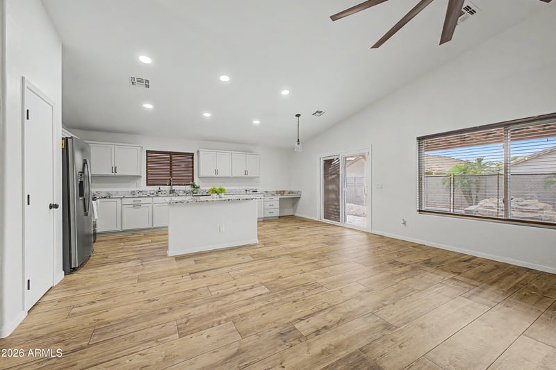 39938 Vincenza St, San Tan Valley, AZ 85140