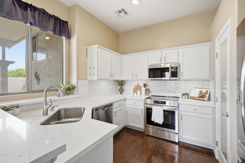 4 Mayfield Dr, San Tan Valley, AZ 85143